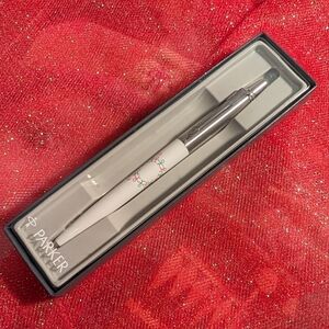 1996 Vintage "Peace On Earth" Parker Jotter.